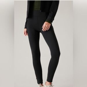 NWT  Athleta Delancey Skyline Black Tight Size Small.